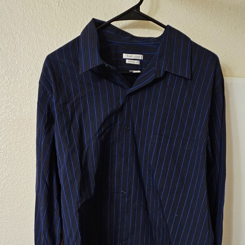 MENS VAN HEUSEN LONG SLEEVE BUTTON UP